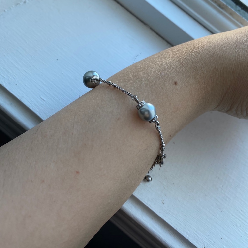 Kate Spade 3-grey pearl bracelet - Picture 3 of 3
